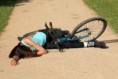 /album/photogallery/a5203332-female-bike-rider-takes-a-tumble-and-lying-unconscious-on-the-road-jpg/